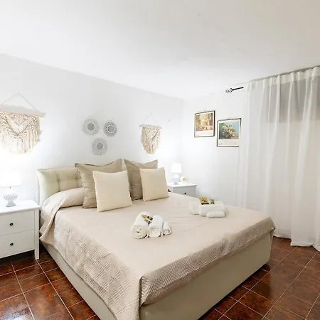 Privata Sulla - 800 Mq Di Giardino Villa